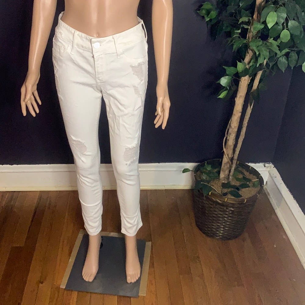 - Black Orchid White Denim Skinny Jeans - size 28